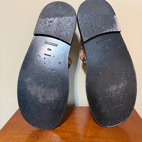 Burberry Women's Checkered Loafers - Black, Cream, and Red - Picture 4 of 7